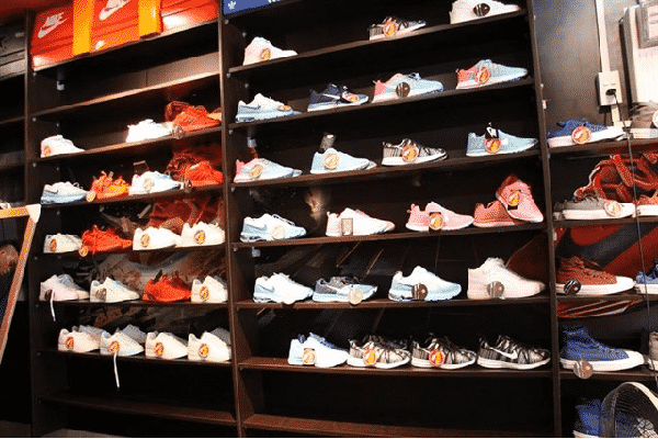 Top 9 Shop Giày Trên Đường Cách Mạng Tháng 8 Rẻ Đẹp Đông Khách Nhất